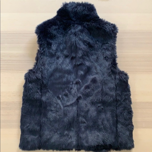 JCrew navy faux fur vest - Picture 6 of 9